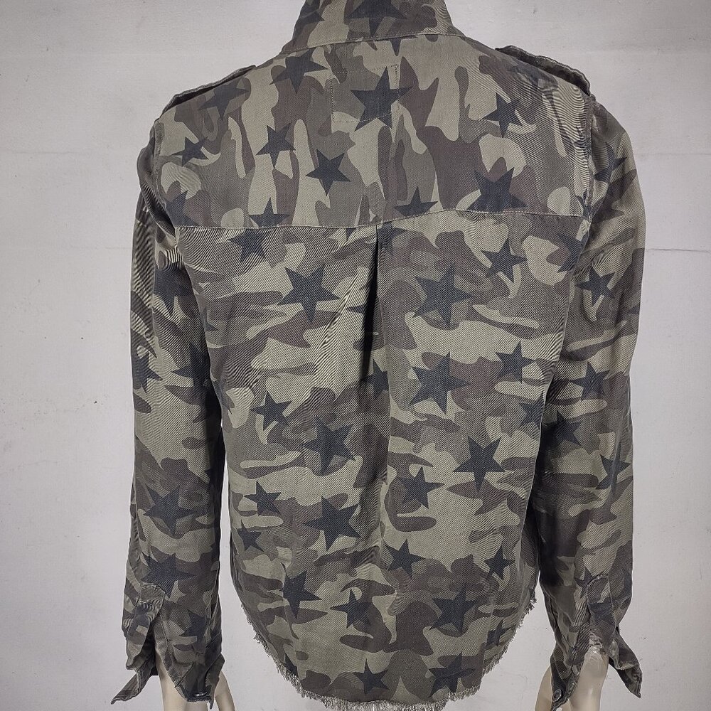 Rails Green Hendrick Star Camo Button Front Shirt… - image 6
